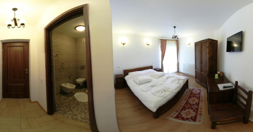 Casa Cartianu Hotel Targu Jiu Room photo